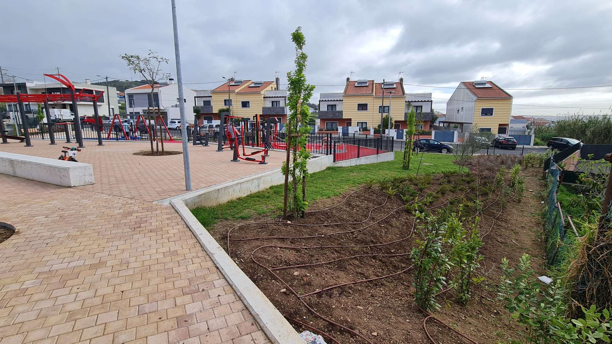Parque Integrado Do Bairro Do Sol Nascente – Famões