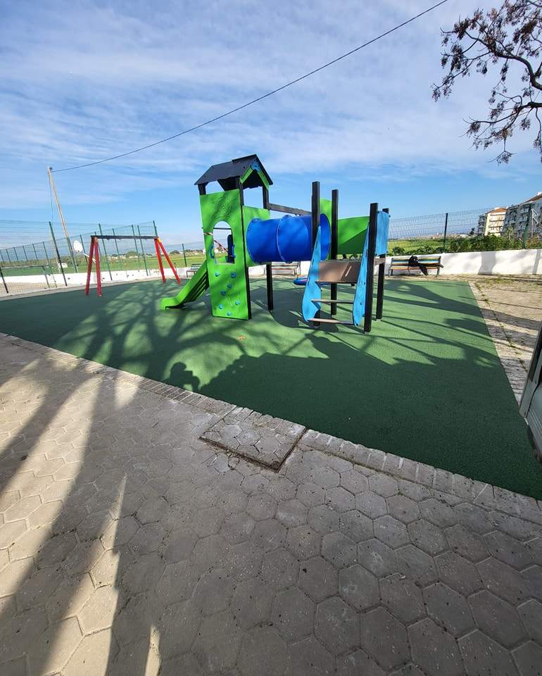 Parque infantil da escola básica de Alhos Vedros